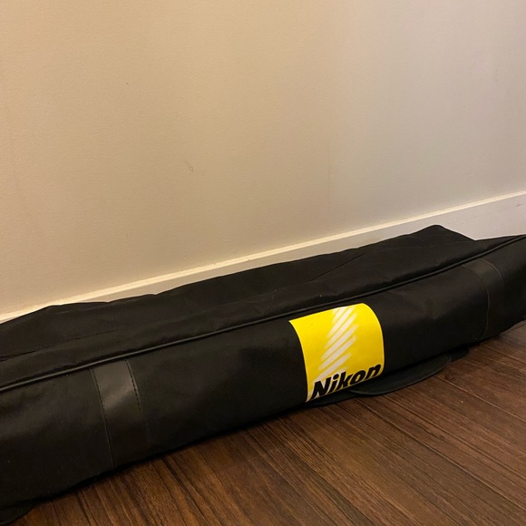 Nikon Pro Umbrella Lighting Kit - Picture 6 of 6